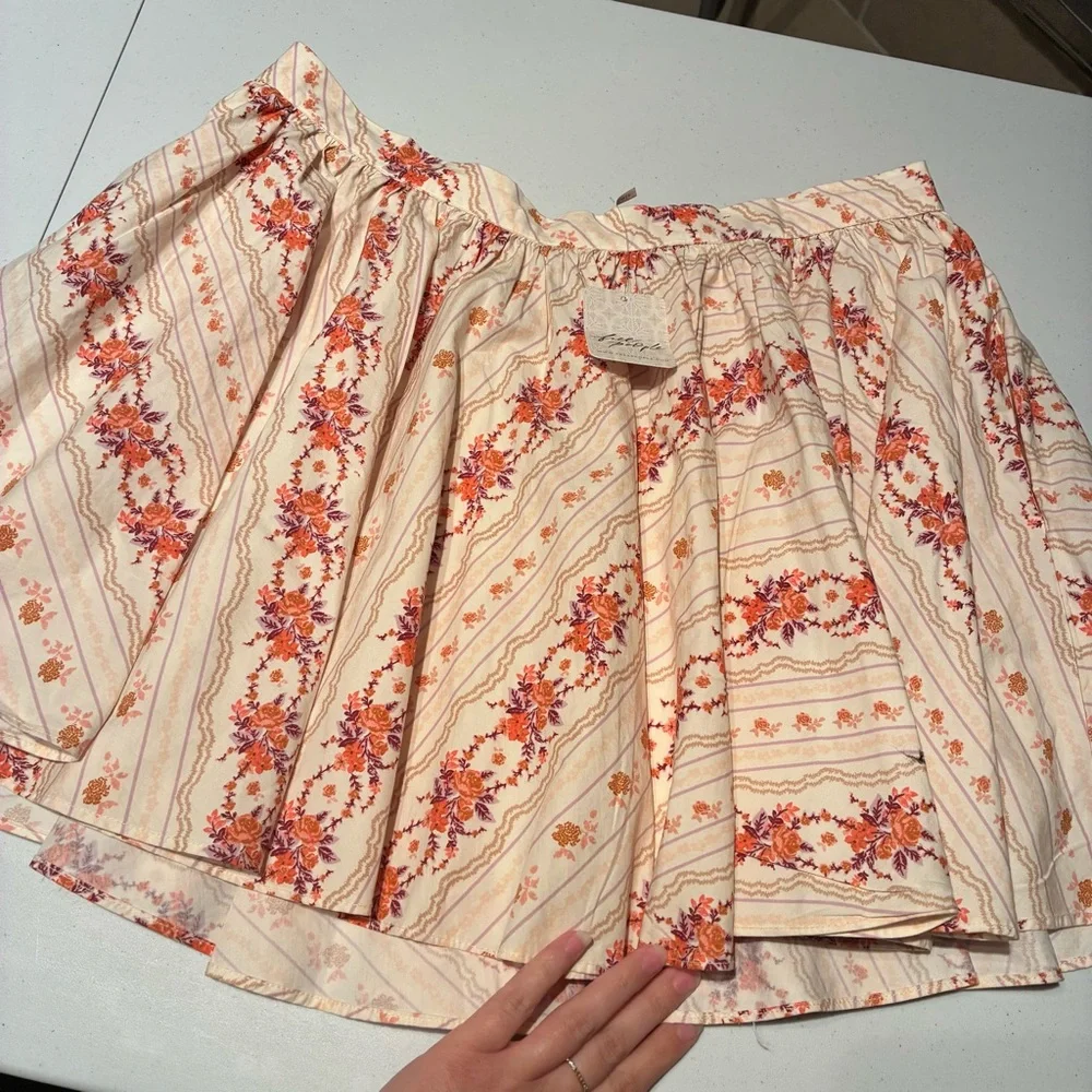 NWT Free People Gaia Printed Mini Skirt in Ivory Combo Size Small Feminine - Picture 9 of 13